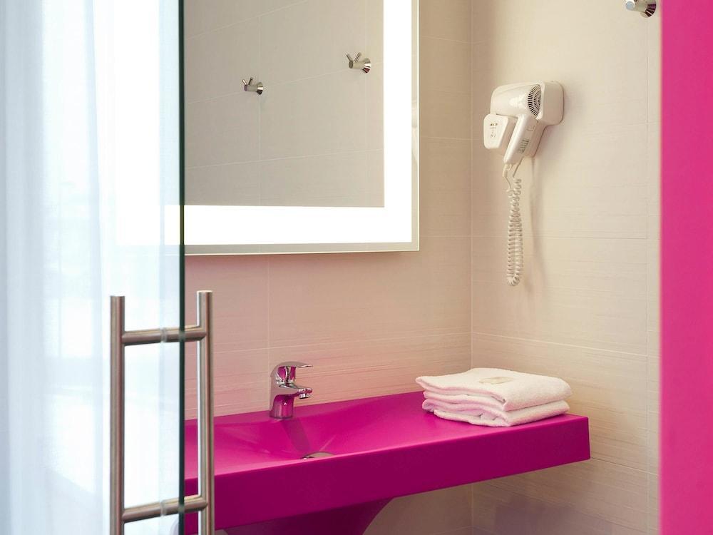 ibis Styles Nivelles Hotell Eksteriør bilde