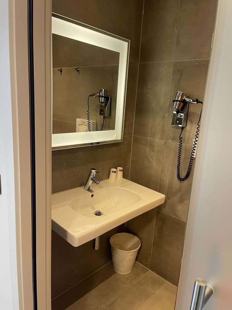 ibis Styles Nivelles Hotell Eksteriør bilde