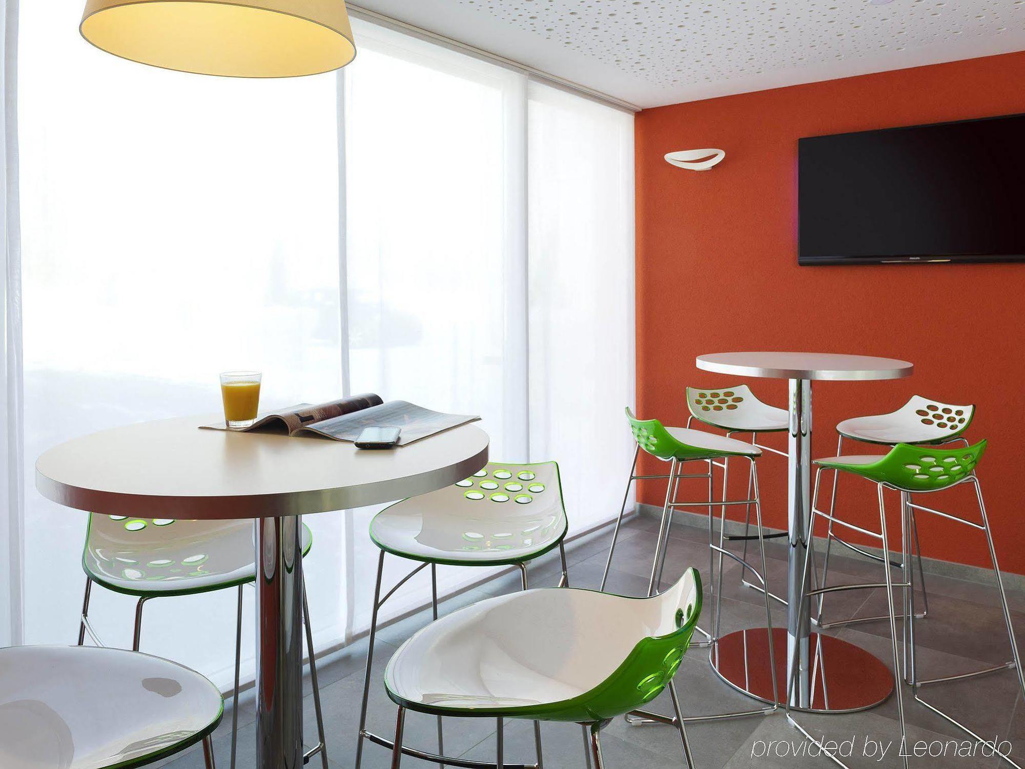 ibis Styles Nivelles Hotell Eksteriør bilde